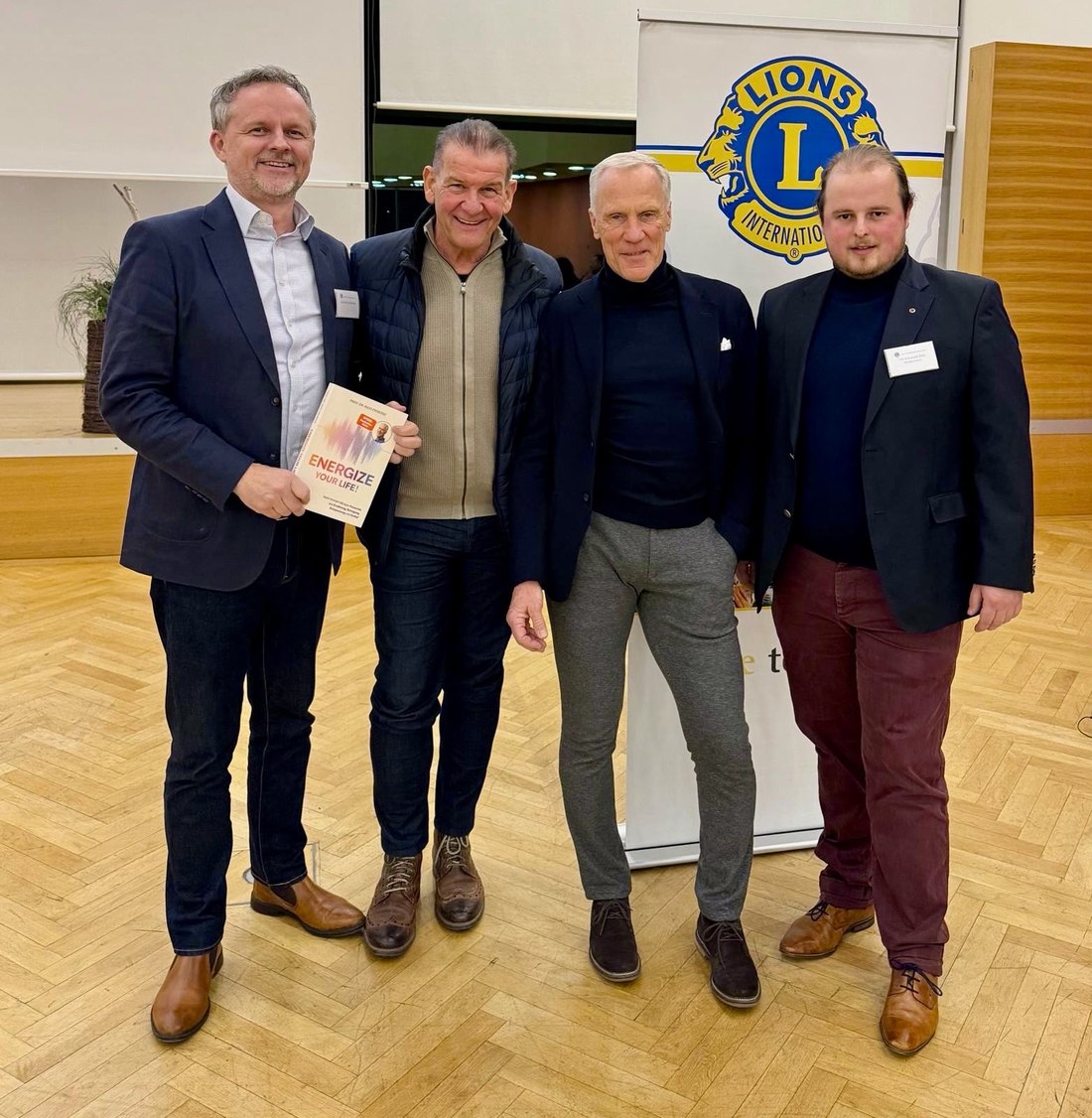 Tim Häußermann mit Prof. Dr. Ingo Froböse